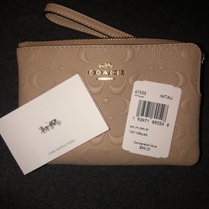 ⚡️FLASH SALE ⚡️ Coach wristlet wallet